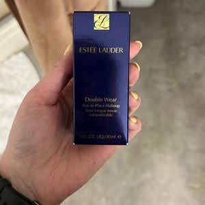 Brand new Estée Lauder double wear. Shade 3N1